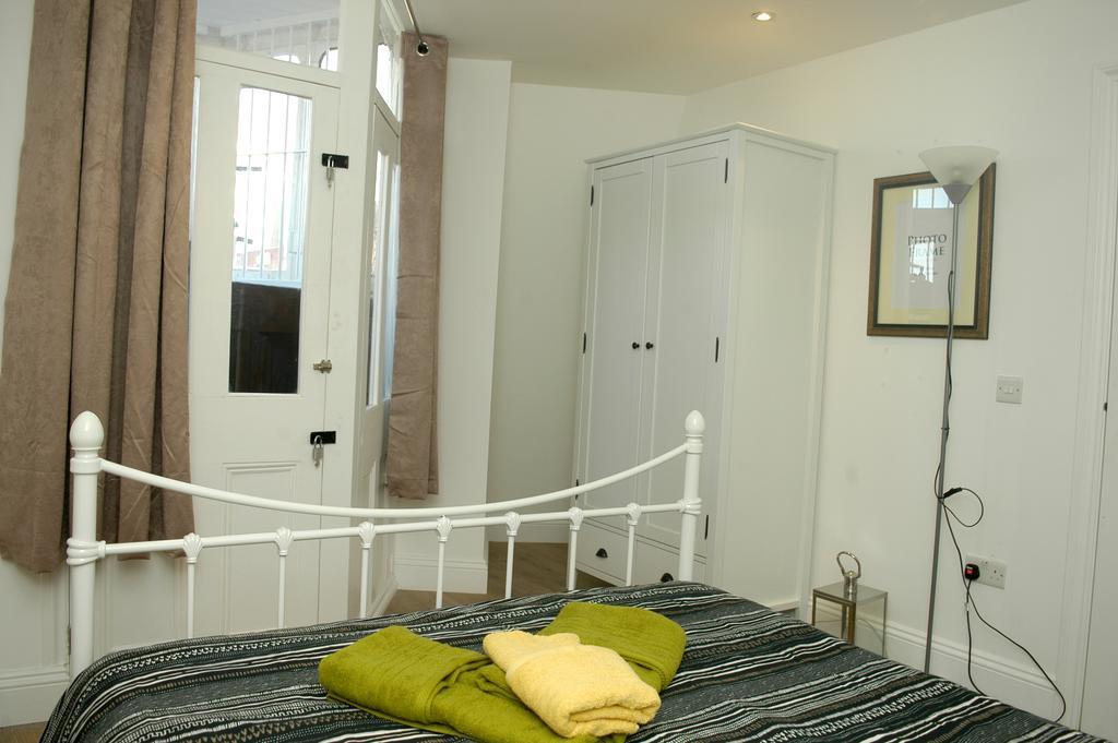 Mystay Brixton London Room photo